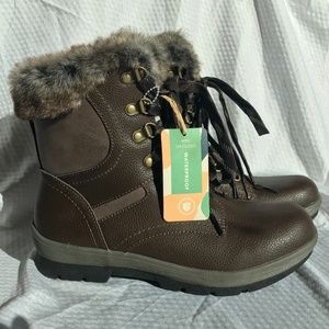 Earth Origins Serenity Waterproof Leather, Sz 7, fits small more like a 6